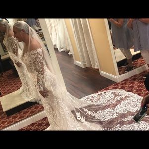 Never worn wedding dress!